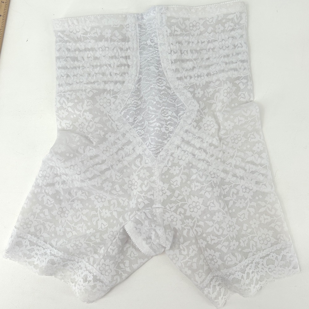Rago of New York White Floral Lace Shapewear Shorts N-6207 Size 3X 36 High Waist